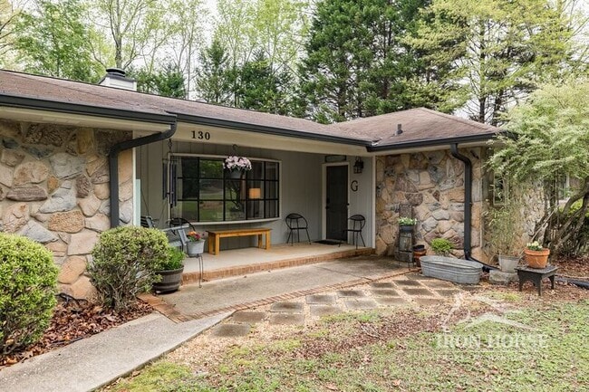 Photo - 130 Austin Dr