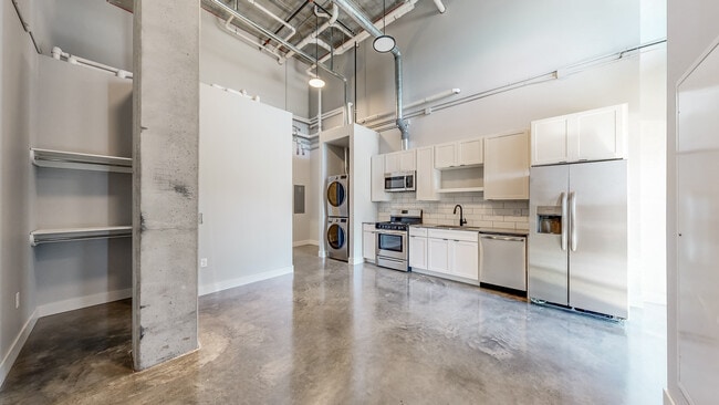 Residence at Discovery Square