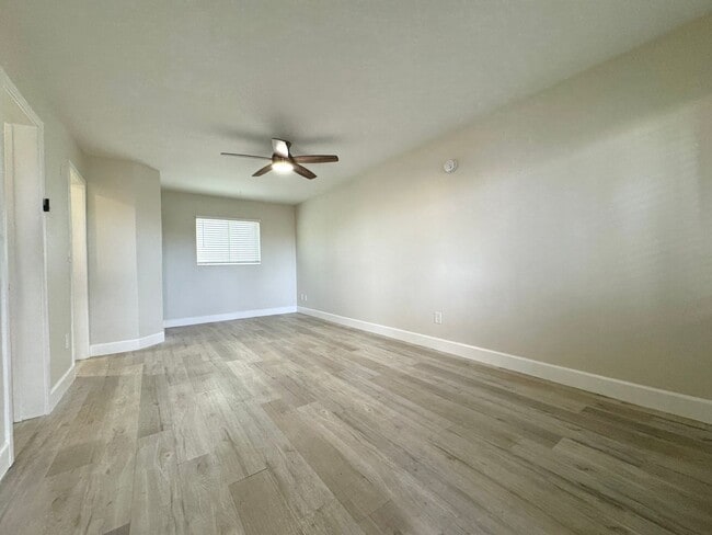 Photo - Spacious Studio Apartment Available in the Heart of La Jolla! Unidad 1141 Silverado St #114