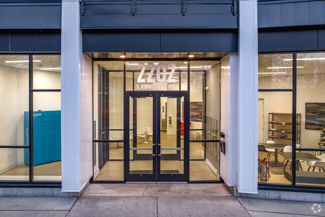 Entry - Vue Apartments