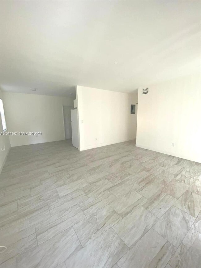 Photo - 1511 NE 42nd St