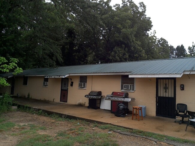 Building Photo - 4915 11th Ave Unit #1