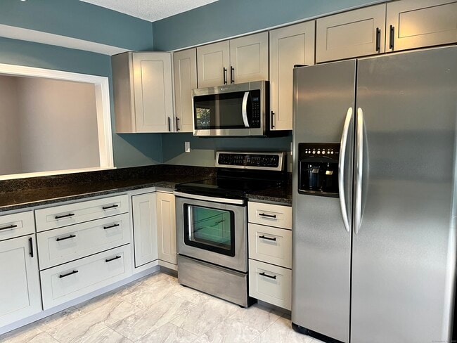 Photo - 808 Fieldstone Ct Unit 808