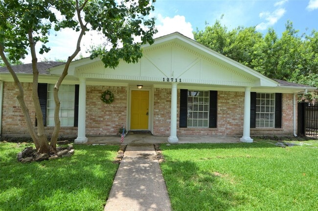 Building Photo - 12711 Westleigh Dr