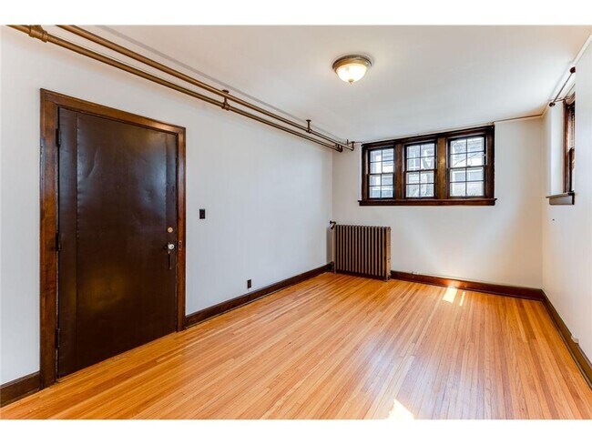 3406 Harriet Ave Unidad 5