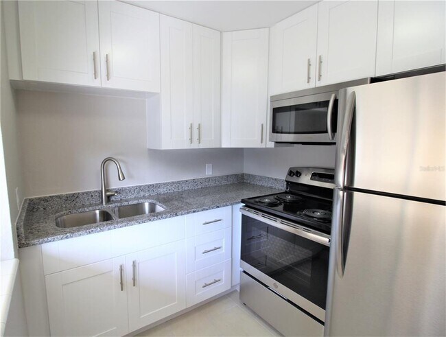 Photo - 3001 Bee Ridge Rd Unit 120