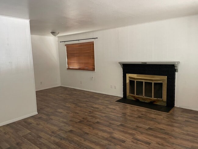 Photo - 3685 Tamarack Ave Unit 1