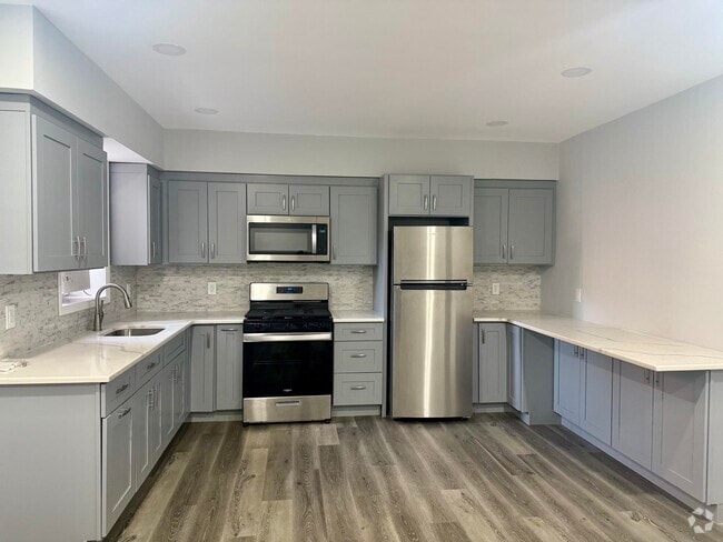 Building Photo - 395 Walker St Unit 1 Rental