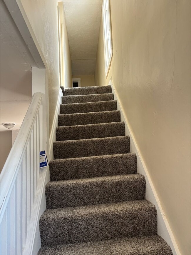 Photo - 3bd Single Akron Cash Pay/Section 8