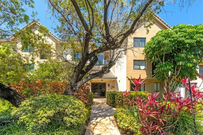 Building Photo - 10001 W Atlantic Blvd Unit 118