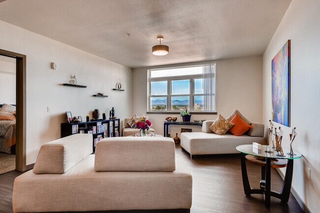 Broadway Lofts | Englewood, CO Apartments