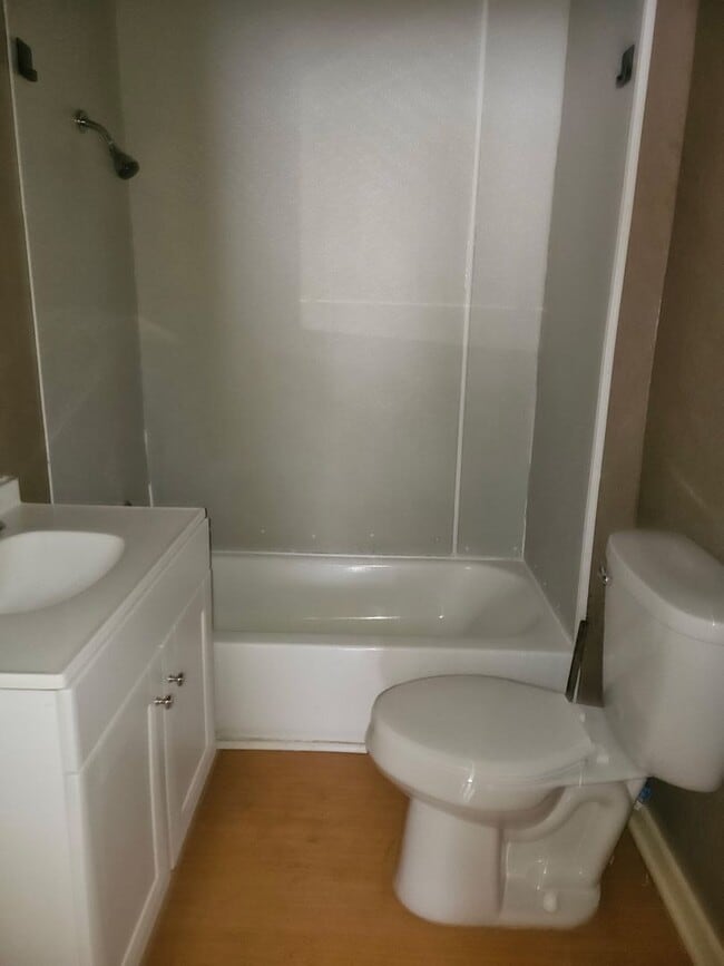 Photo - 124 Michael St