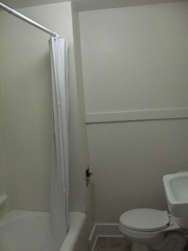 Photo - 713 Elmore St