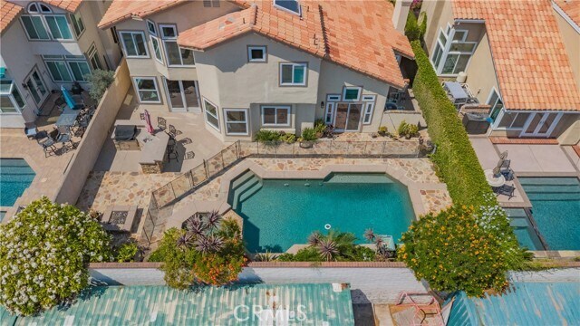 9042 Santiago Dr