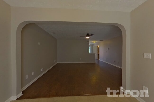 Photo - 741 Georgetown Ln