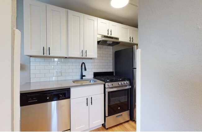 Kelsey Hill, 1BR/1BA, 400sf