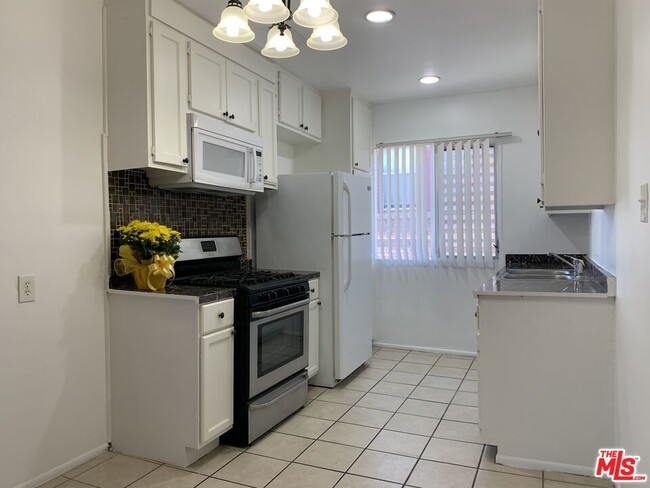 Photo - 1330 S Wilton Pl Condo Unit 10