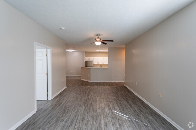 3HAB, 2BA - 1,250 ft²