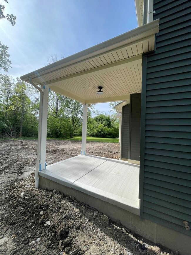 Rear covered patio - 4035 California Rd Unit 4035A