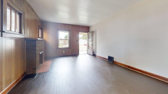 Photo - Spacious 3-Bedroom Home in Canton, OH | 1,320 Sq Ft