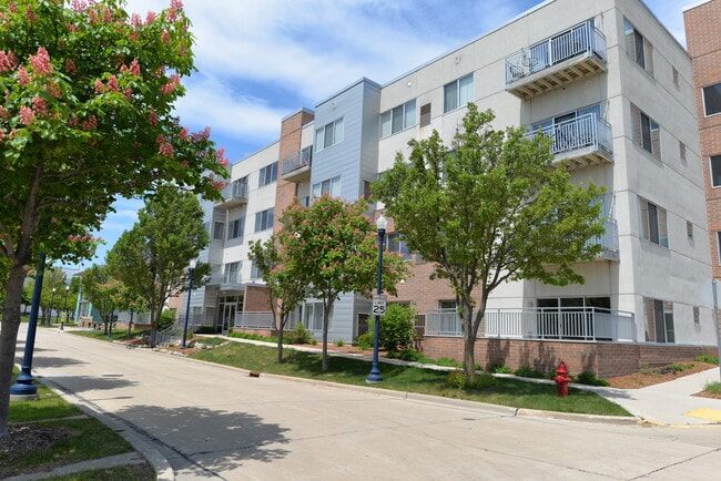 Building Photo - 3540 Library Dr Unit 303