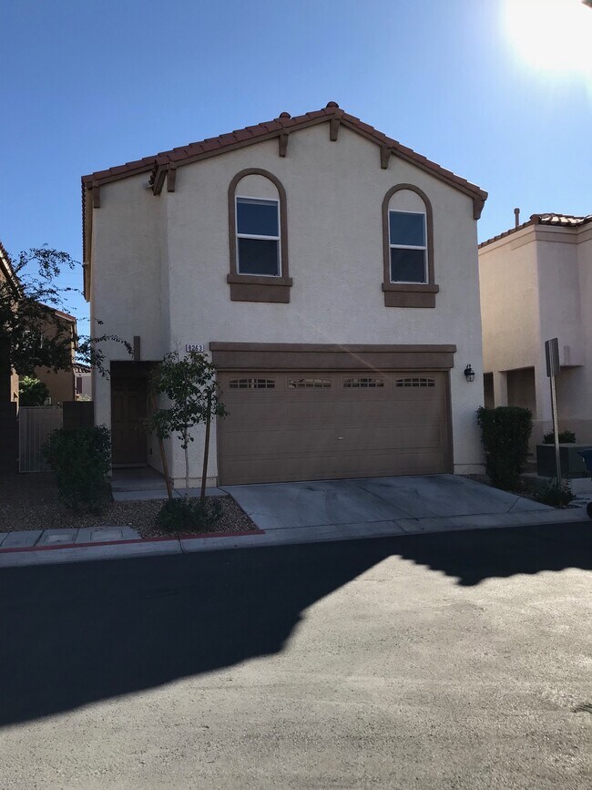 Building Photo - 8263 Vanity Fair Ln