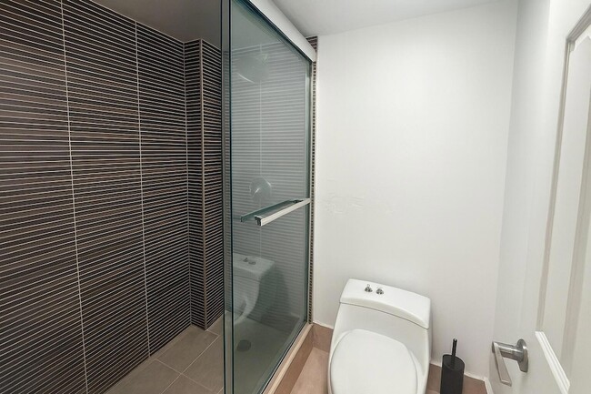 Photo - 16909 N Bay Rd Unit 507