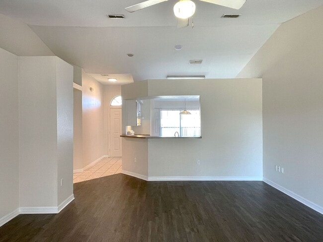 Photo - Three-Bedroom Home near Lake Elbert