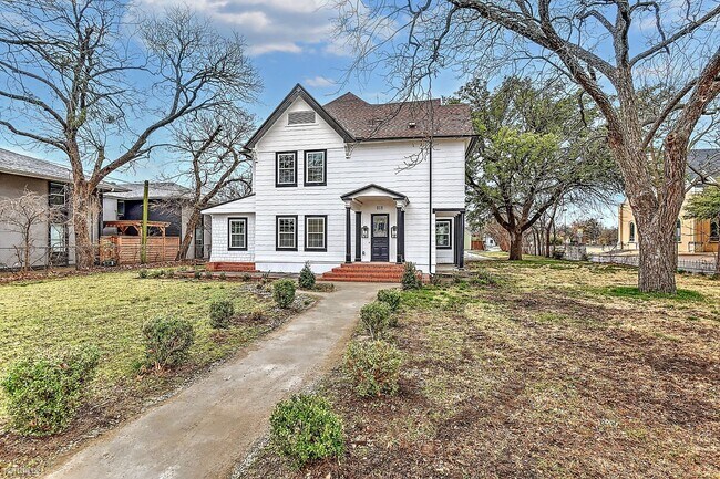 Photo - 4 br, 4 bath House - 818 S Travis St