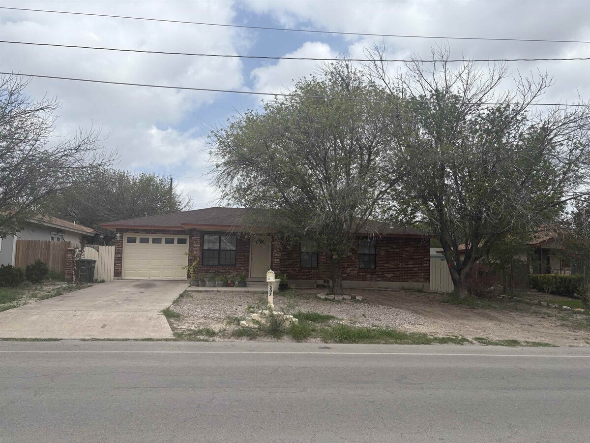 Photo - 507 W 15th St House