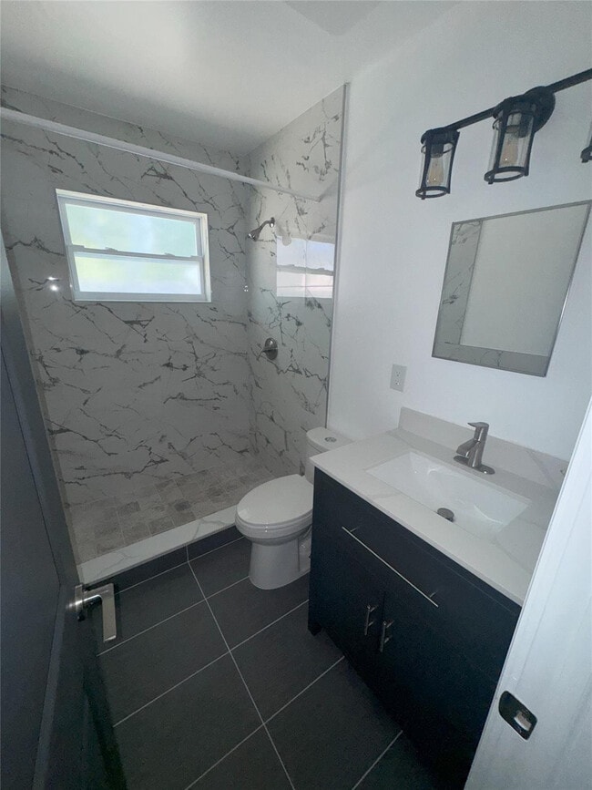 Photo - 10 SW 5th Ct