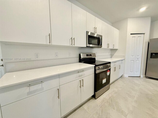 Photo - 2958 Park Pl