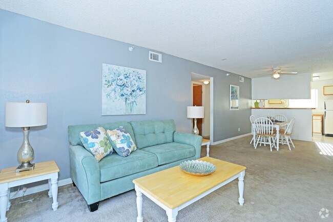 2BR, 2BA - 970 SF Living Room
