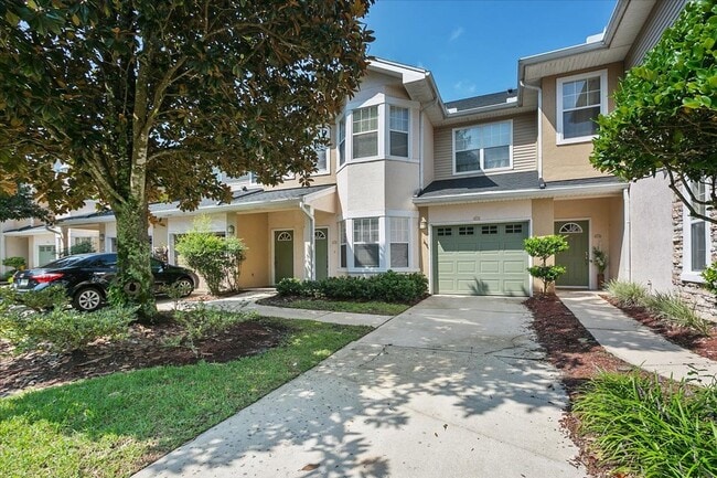 Large 2/2 in highly desirable The Cottages... - Large 2/2 in highly desirable The Cottages... House
