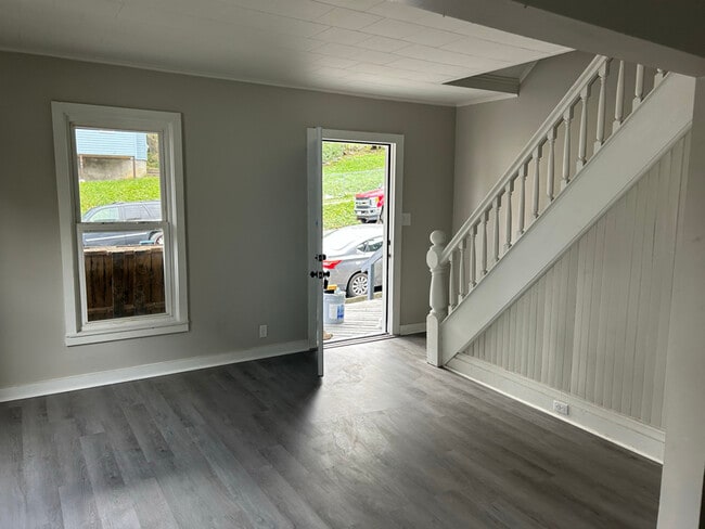 Photo - 643 Burlington St Townhome