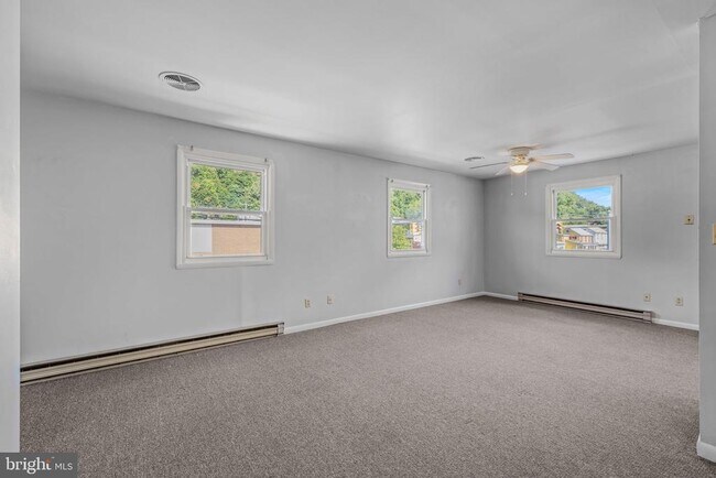 Photo - 168 N Washington St Unit 200