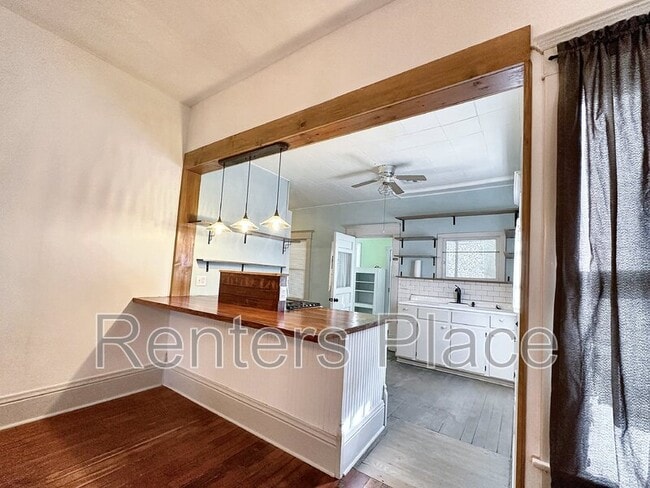 Photo - 321 E Greeley St
