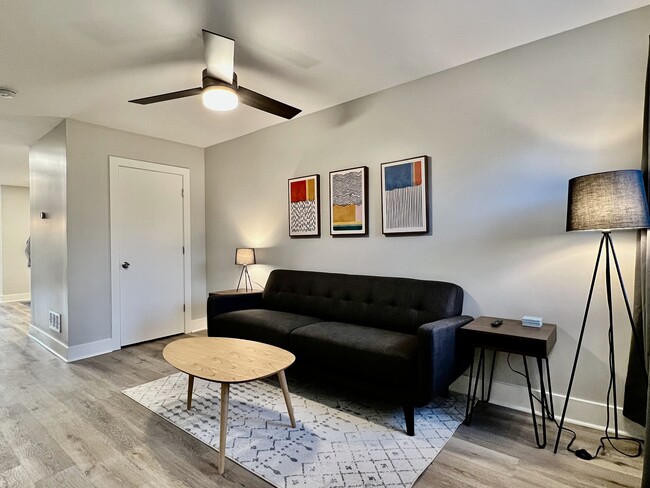 Photo - 211 N Clifton Ave Townhome