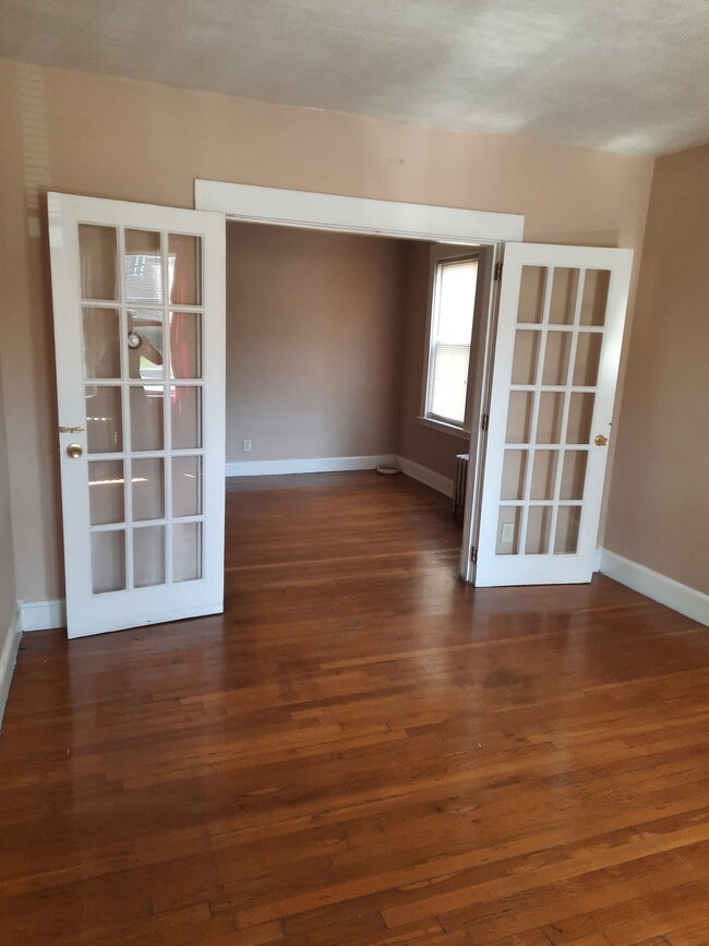 Building Photo - 1455 River St Unit 1455 River Street #1R