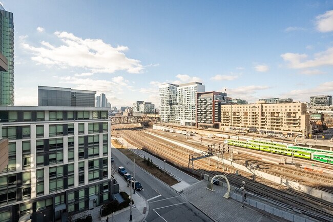 Photo - 15 Iceboat Terr Unit ID1345903P