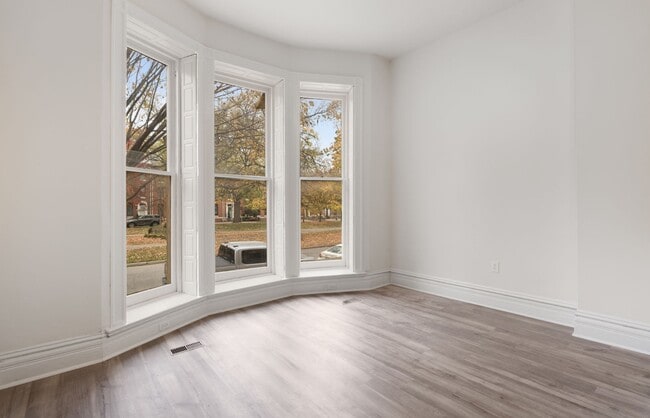 Photo - 1916 Eutaw Pl