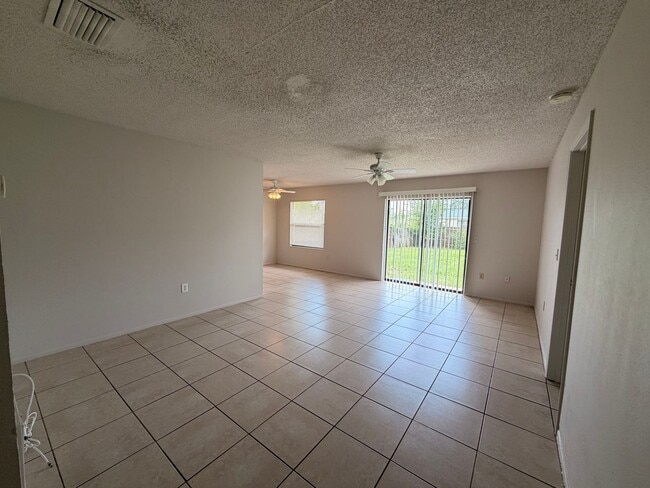 Photo - 1832 Rita St