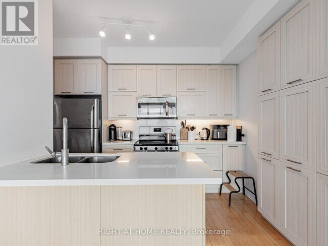 Photo - 26 Norton Ave Unit 1603