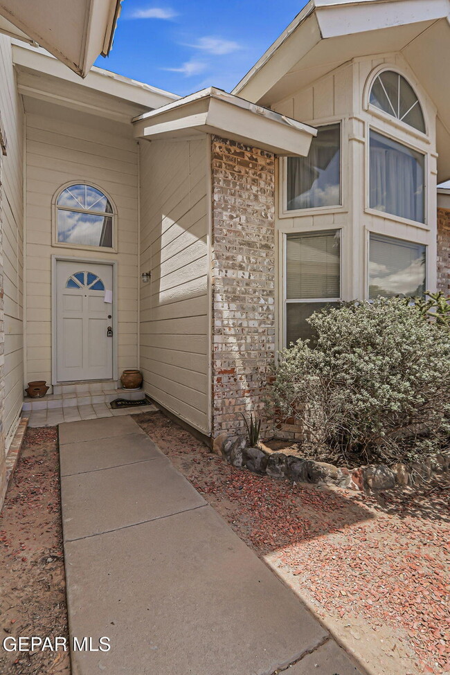 Photo - 7765 Dianjou Dr