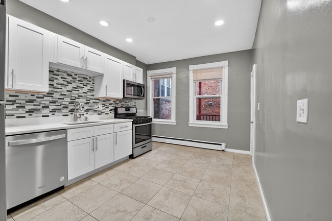 Photo - 129 Harrishof St Unit 2L