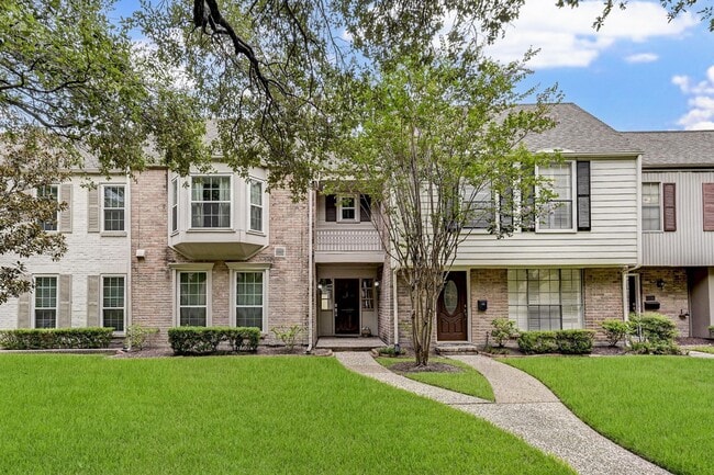 Building Photo - 13194 Trail Hollow Dr