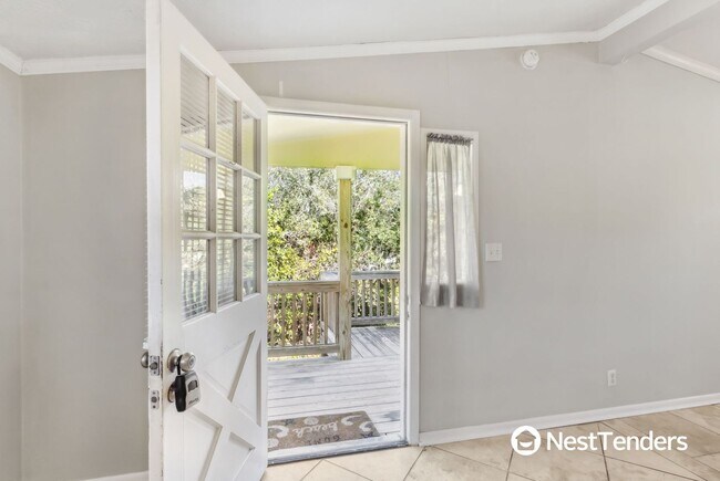 Photo - Walk-up Coastal Cottage on 1st Avenue!