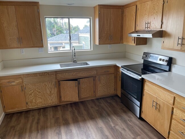Kitchen - 1524 Garden St Unit 3