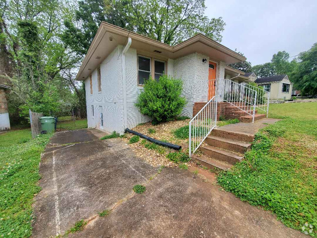 Building Photo - Room in House on Morris Brown Dr SW