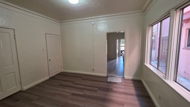 Photo - 1251 W 36th St